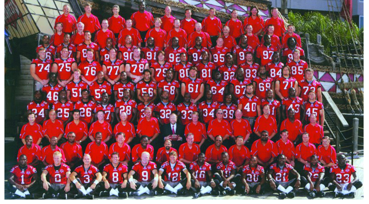 2005 Season 30 Tampa Buccaneers Team Picture